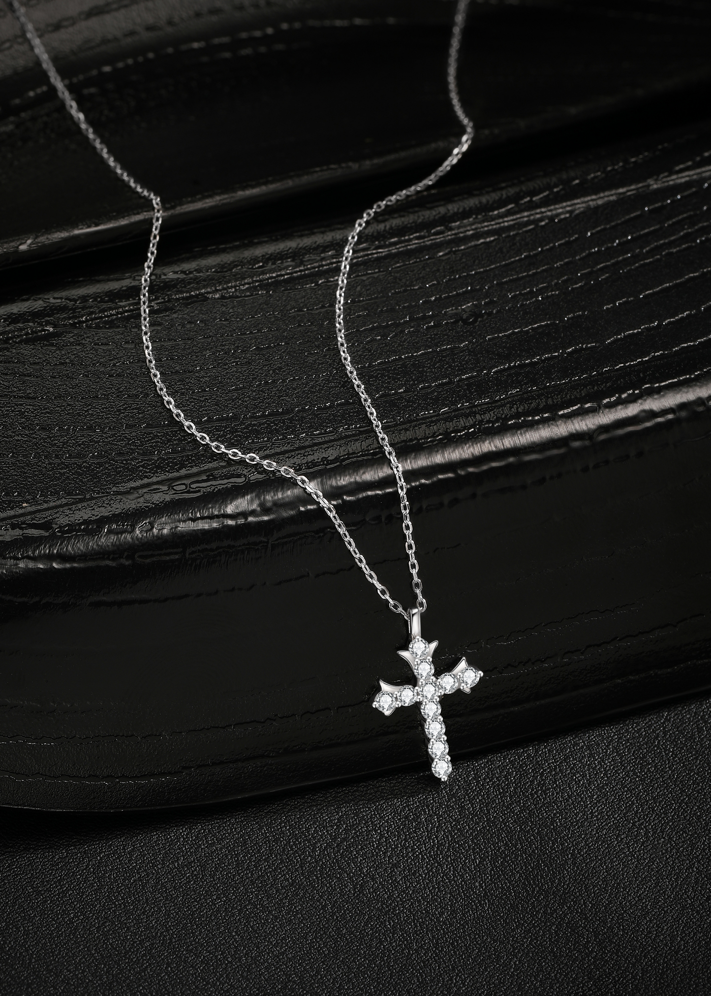 Choccy Kiss “Black Kiss” Cross S925 Sterling Silver Necklace